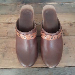 Dansko highheel clogs